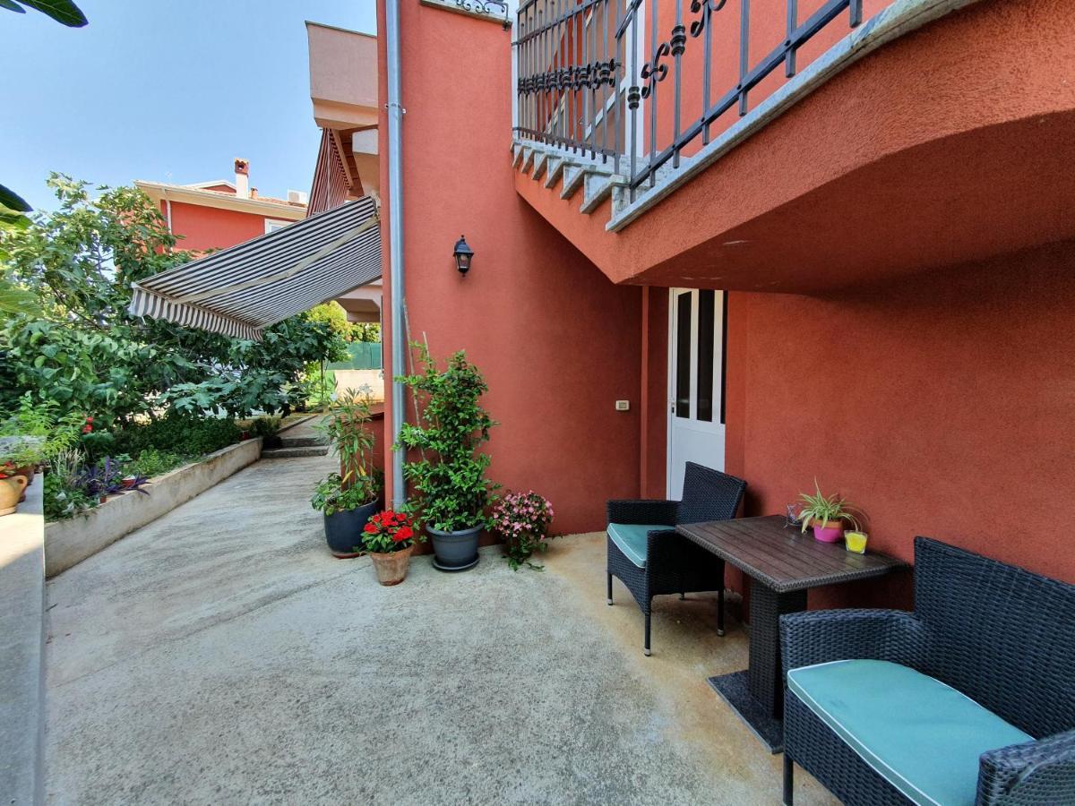 Toni777 Apartment Rovinj Bagian luar foto