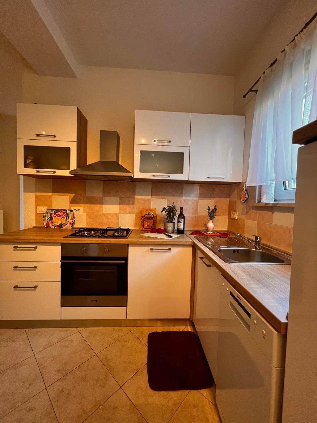 Toni777 Apartment Rovinj Bagian luar foto