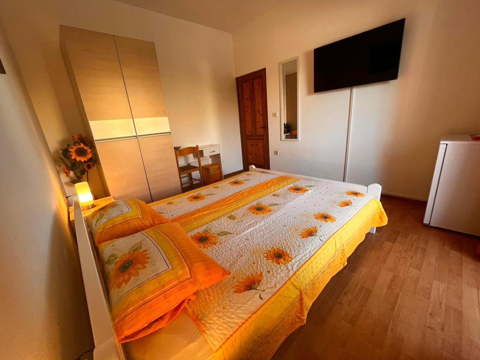 Toni777 Apartment Rovinj Bagian luar foto