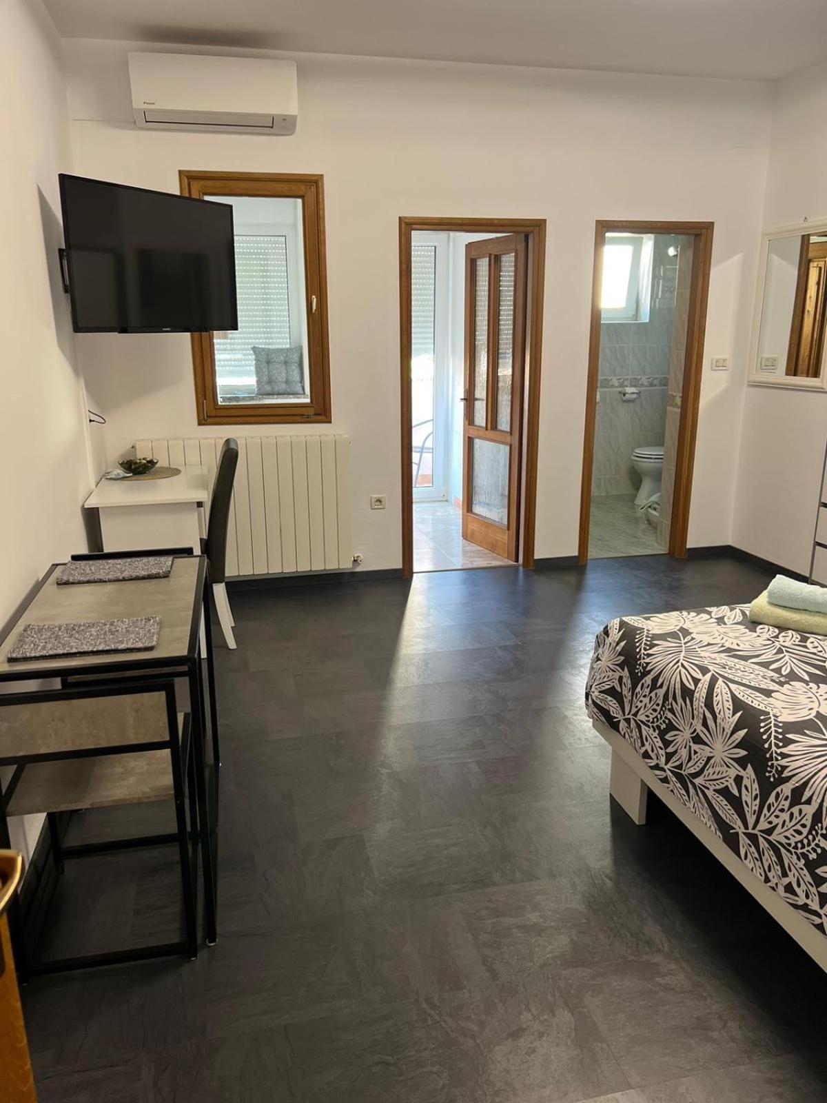 Toni777 Apartment Rovinj Bagian luar foto