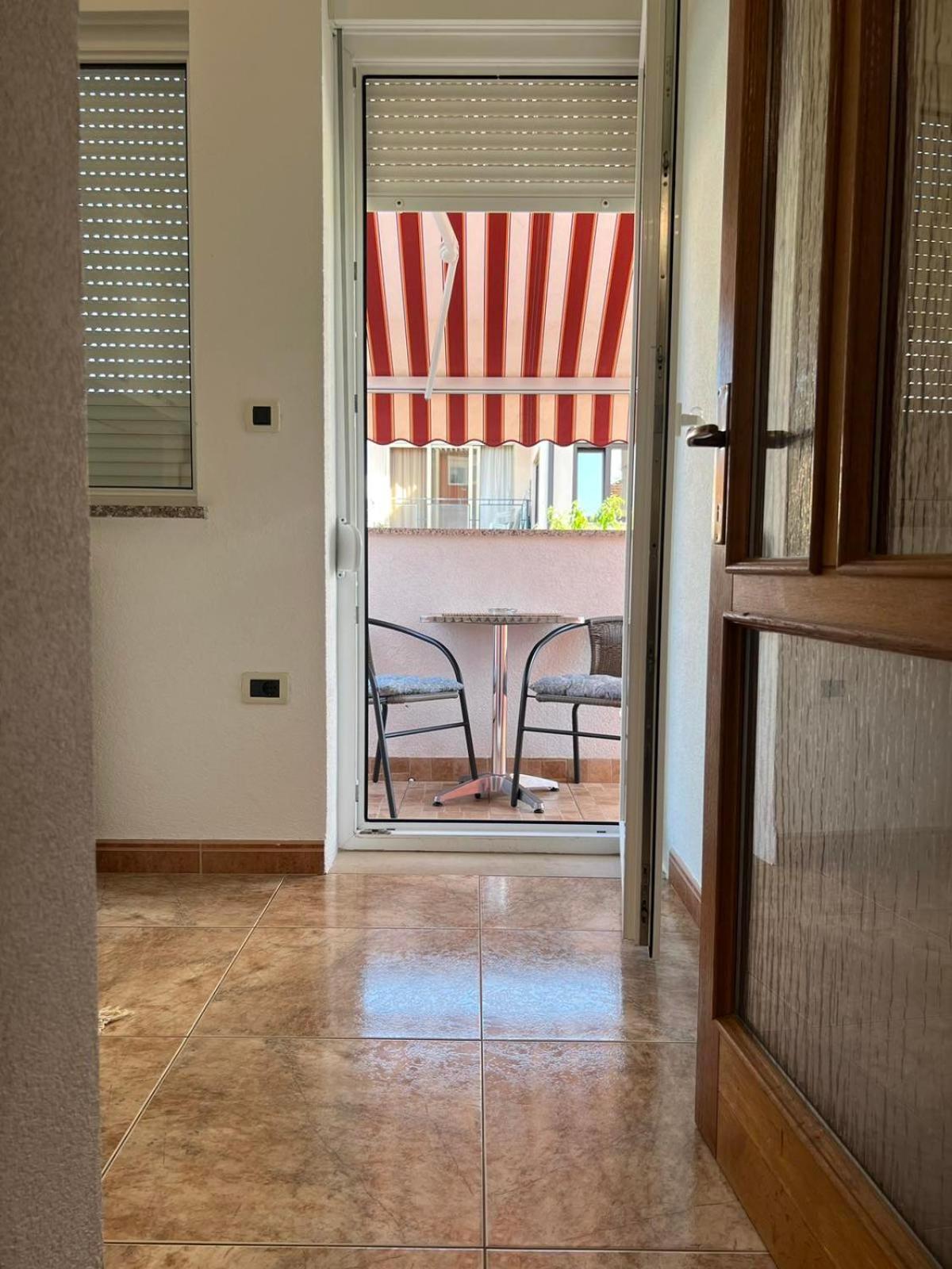 Toni777 Apartment Rovinj Bagian luar foto